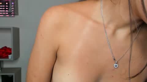 Vicky and Beatrice online show from July 5, 4:19 am