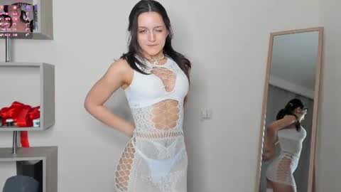 Vicky and Beatrice online show from June 19, 7:09 pm