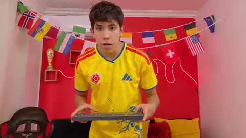 just Daniel  online show from July 7, 7:18 pm