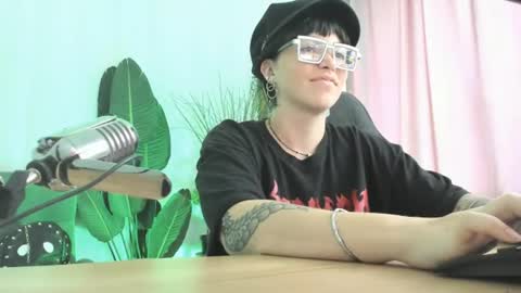 Neo Geisha online show from August 5, 9:06 am