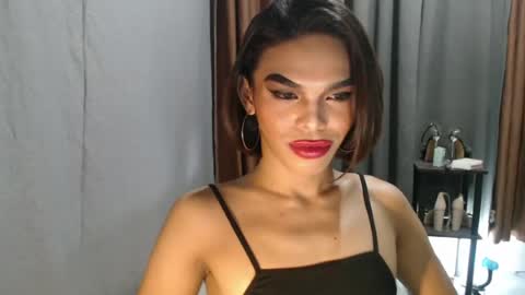 neomi online show from July 5, 1:07 pm