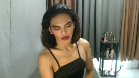 neomi online show from June 11, 6:28 pm