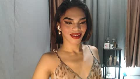 neomi online show from July 29, 12:32 am