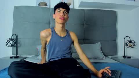  NeoRaptis  jhonatan  online show from February 6, 8:34 pm