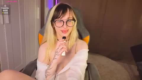 Lina Liza Emily and Grace online show from July 28, 8:52 pm