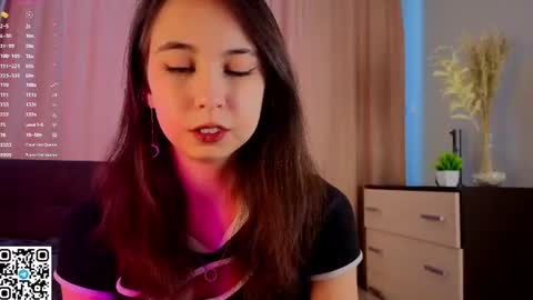 Emily online show from June 19, 3:07 pm