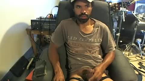 nesrednanesral online show from April 10, 11:31 pm