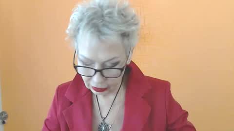Snapshot of nessyjenixs chatting on October 22, 8:06 am NessyJenixs online show from October 22, 8:06 am