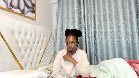 netfux_and_chill online show from December 19, 3:24 am