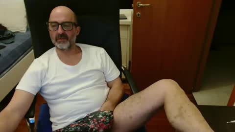 simi online show from February 20, 7:38 pm