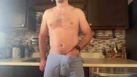 newguy_097 online show from March 24, 10:49 pm