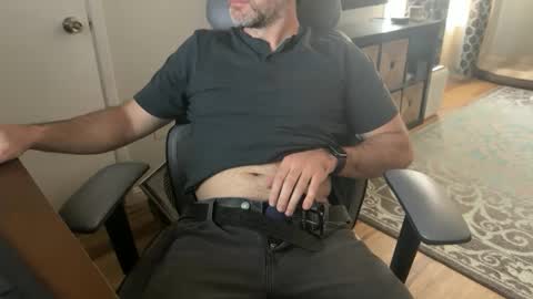 newguy_097 online show from October 8, 7:53 pm