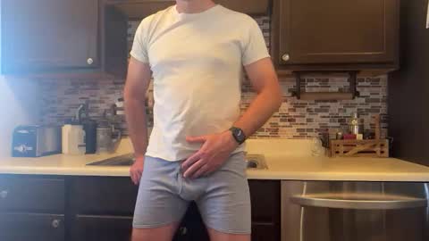 newguy_097 online show from March 23, 10:37 pm