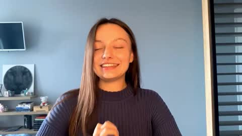 Agne online show from November 15, 1:24 pm