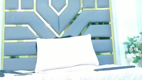 neytanmalcon online show from December 13, 10:49 pm