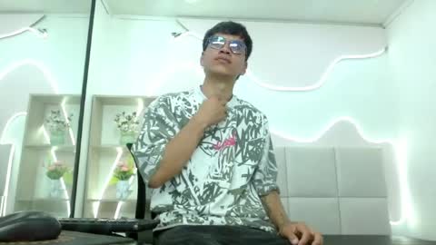 NhicolasMuller online show from July 24, 1:47 am