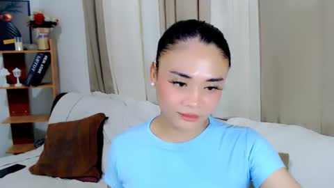 hottie nicole online show from June 18, 1:55 am