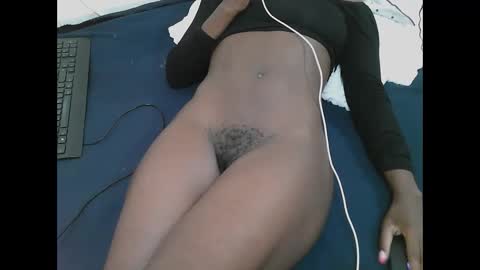 nia_0 online show from February 28, 9:24 am