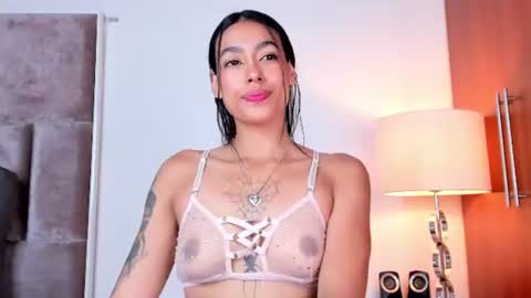 Nia online show from July 21, 2:24 am