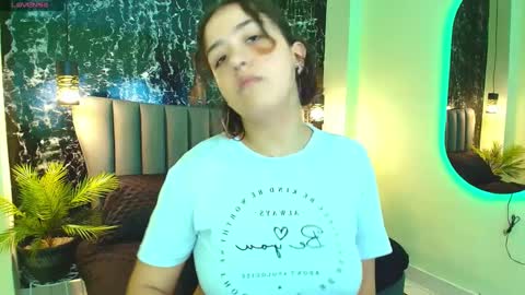 nia_starkx online show from September 15, 3:02 pm