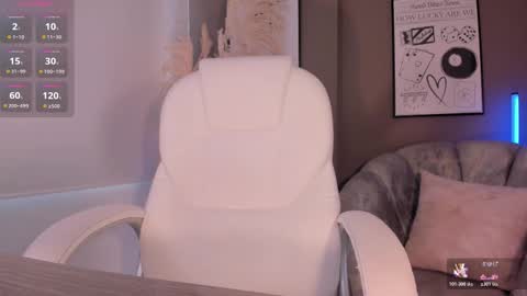 Nia online show from February 3, 1:04 pm