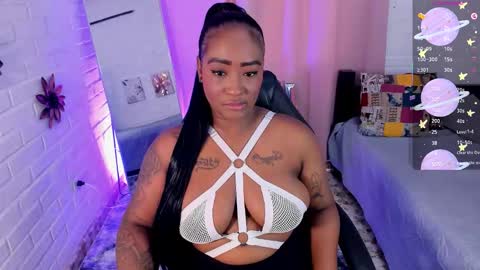 Nia online show from November 23, 4:16 pm