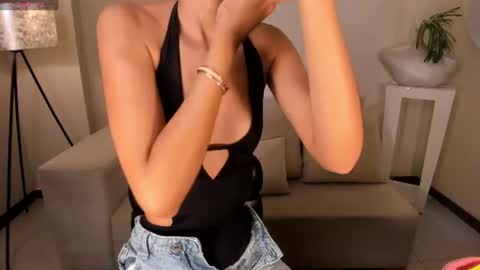 Call me Nia  online show from June 14, 5:26 pm
