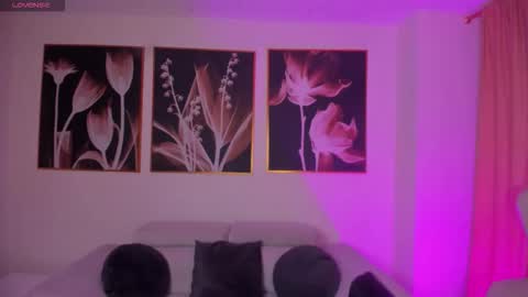 Call me Nia  online show from November 21, 7:12 pm