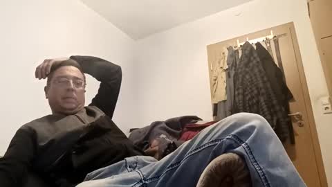 nicefuck0077 online show from October 26, 11:59 pm