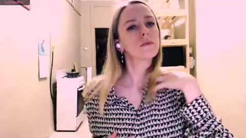 Kathrine online show from July 3, 6:01 pm
