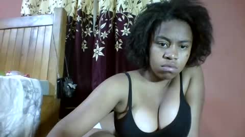 nicelly01 online show from May 4, 9:43 pm