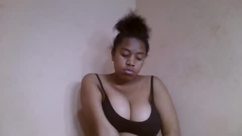 nicelly01 online show from June 20, 9:21 pm