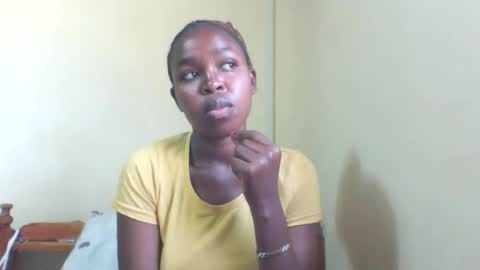 Snapshot of nicemillow chatting on February 27, 10:33 am nicemillow online show from February 27, 10:33 am