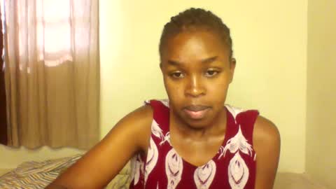 Snapshot of nicemillow chatting on December 11, 6:58 am nicemillow online show from December 11, 6:58 am