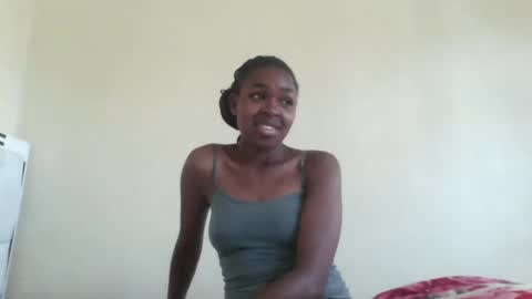 Snapshot of nicemillow chatting on December 13, 1:01 pm nicemillow online show from December 13, 1:01 pm