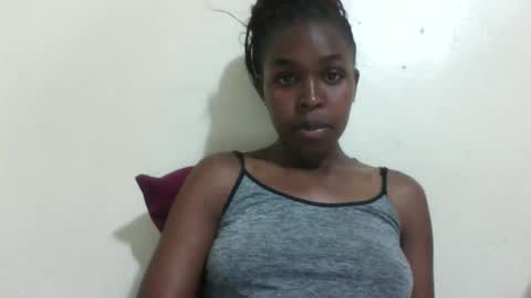 Snapshot of nicemillow chatting on December 6, 3:50 pm nicemillow online show from December 6, 3:50 pm