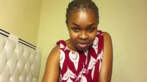 Snapshot of nicemillow chatting on December 10, 6:49 pm nicemillow online show from December 10, 6:49 pm
