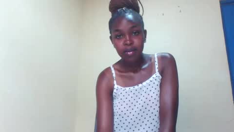 Snapshot of nicemillow chatting on October 22, 8:50 am nicemillow online show from October 22, 8:50 am