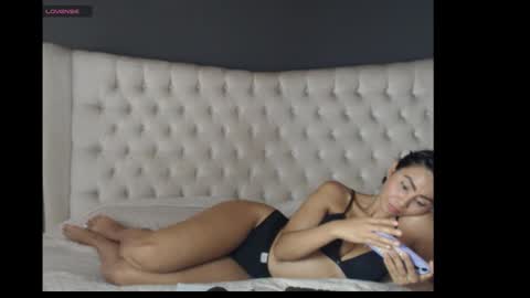 Nichole online show from September 10, 1:34 pm