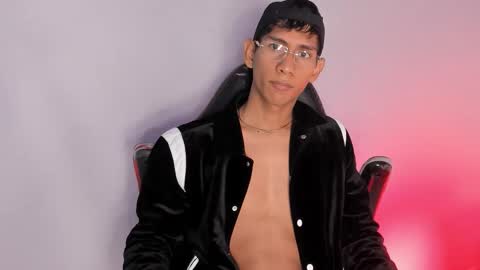 Nick online show from September 25, 9:22 pm