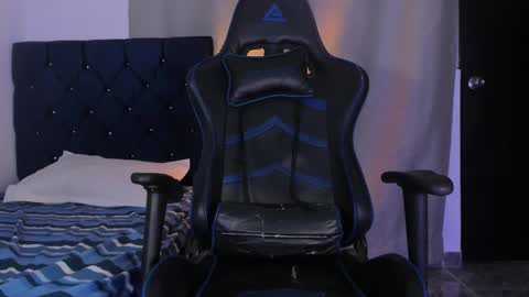 nick_zackk online show from February 23, 12:08 am