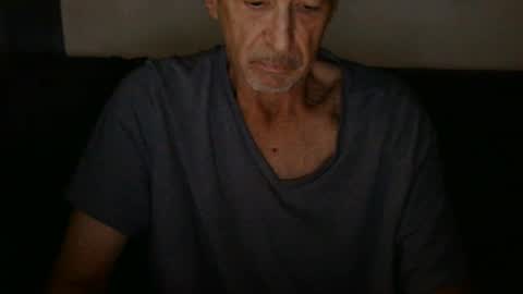 nickincali online show from August 9, 7:25 am