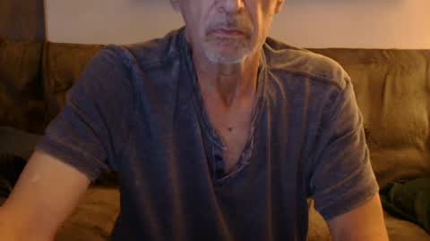 nickincali online show from July 15, 7:02 am