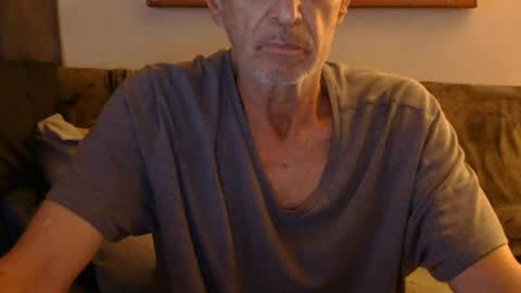 nickincali online show from August 8, 9:19 am