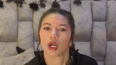 nickollsaenz online show from July 5, 3:53 am