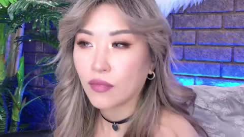 Snapshot of nicky_owl chatting on February 22, 1:02 pm Today is my 41st birthday And in 2 hours Im waiting for you on the stream Stock up on tokens and a good mood Nicky online show from February 22, 1:02 pm