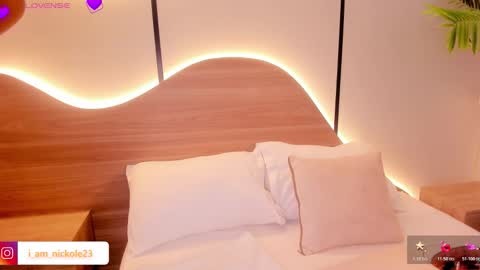 Nicky  online show from December 17, 2:29 am