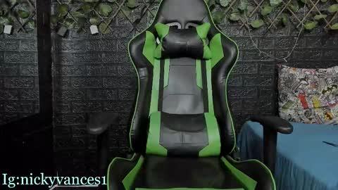 nicky online show from October 23, 7:15 pm