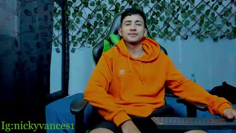 nicky online show from September 28, 9:02 pm