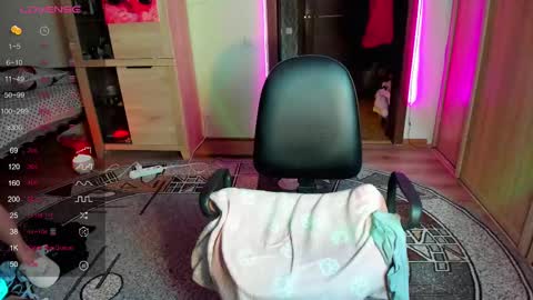 Nicky Weekends online show from February 27, 12:46 am